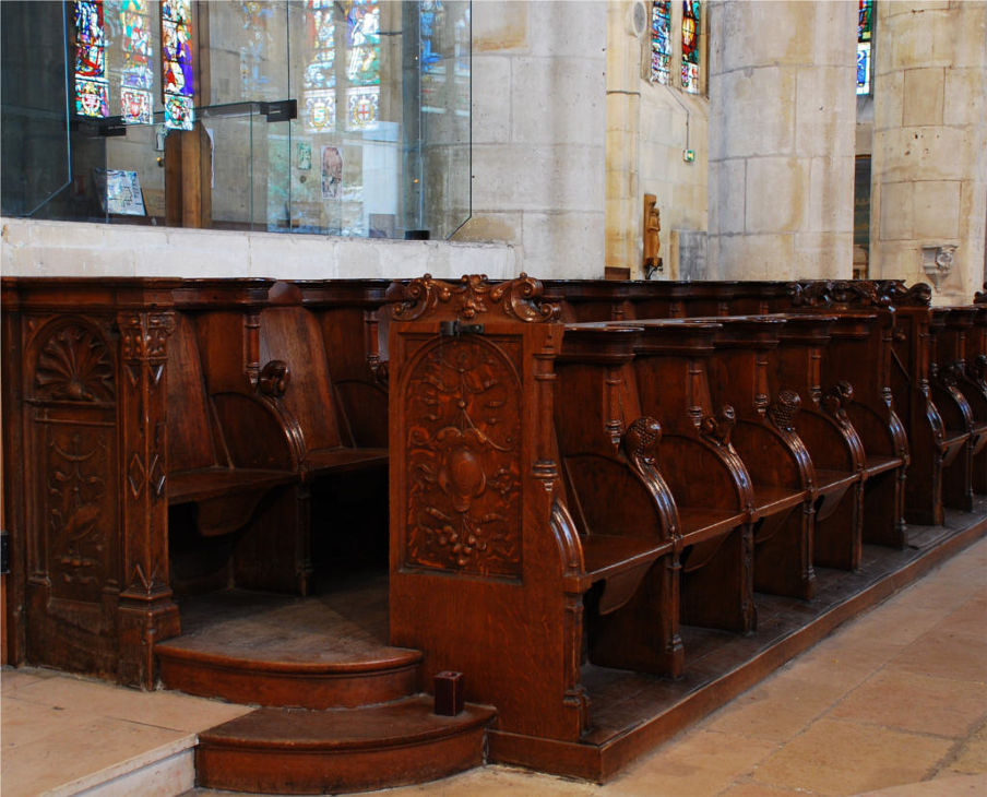 Stalles de la collégiale.